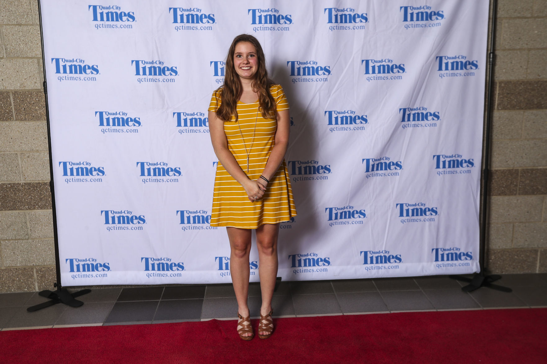 051518-salute-to-academics-red-carpet-019